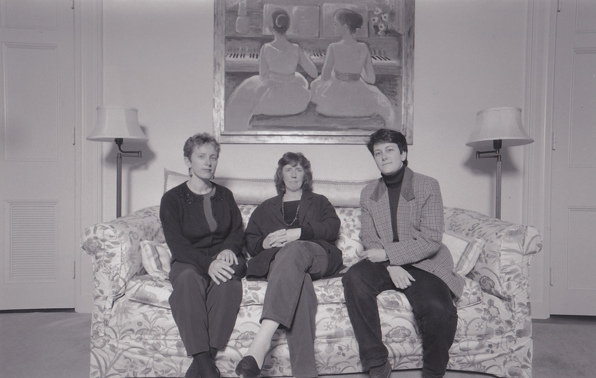 Linda Reichert, Joan Tower, and Jennifer Higdon seated together on a couch in 1995 (Photo by Don Springer)